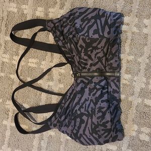 Lululemon Hot to Street Bra